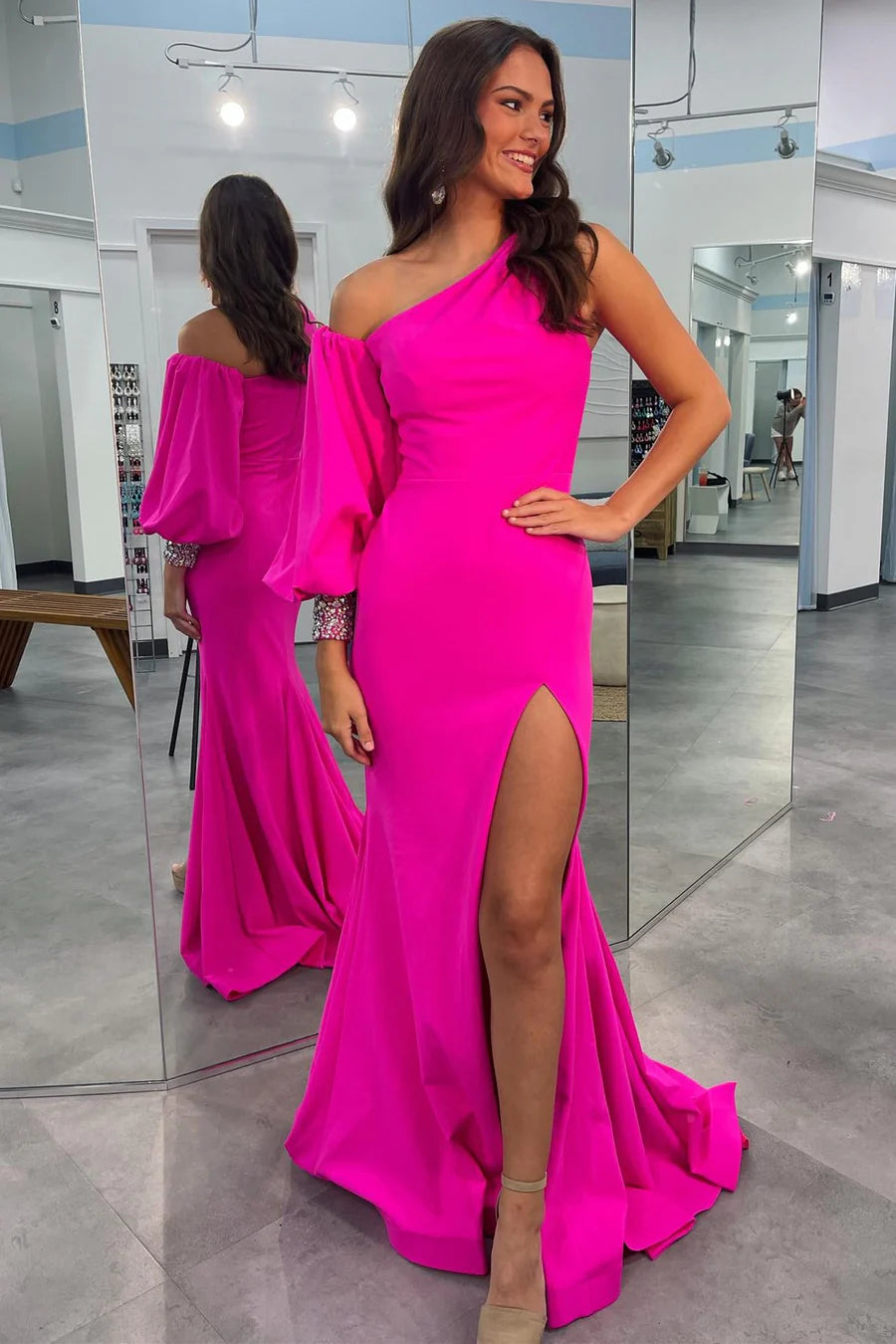 Vestido de fiesta de sirena asimétrico con abertura